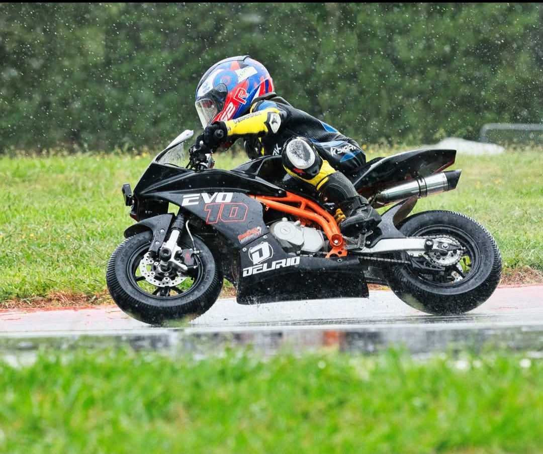 James cornering in the wet at Manawatu on the EVO